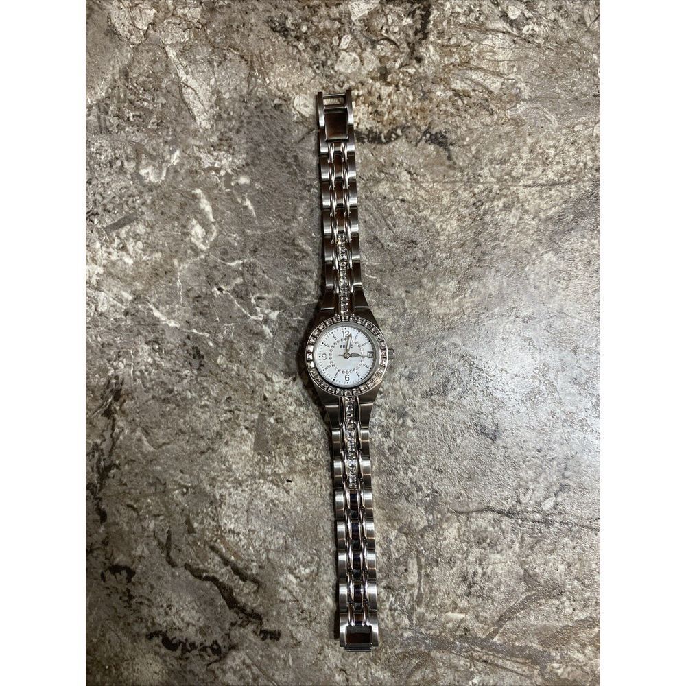 Relic by Fossil  Women's Silver Tone Rhinestone MOP Watch ZR11788 Need Battery‎